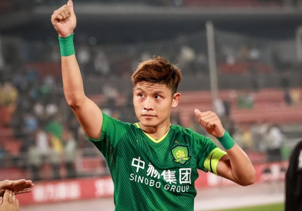 包含20岁后卫加盟津门虎没接触李磊，石炎训练张威踢中甲！两外援续约的词条