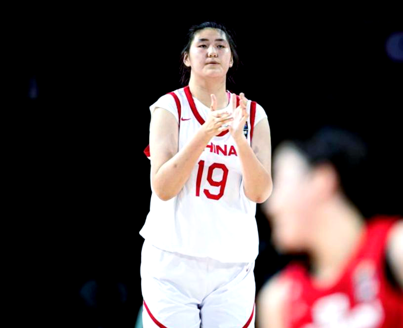 关于中国女篮未来可期内线优势大+防守有漏洞的信息