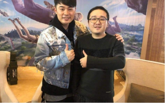 包含【直播】西卡：为什么没有有一个人敢上去开团啊？全是蛆吗都在后面看？50亮502回复英雄联盟的词条